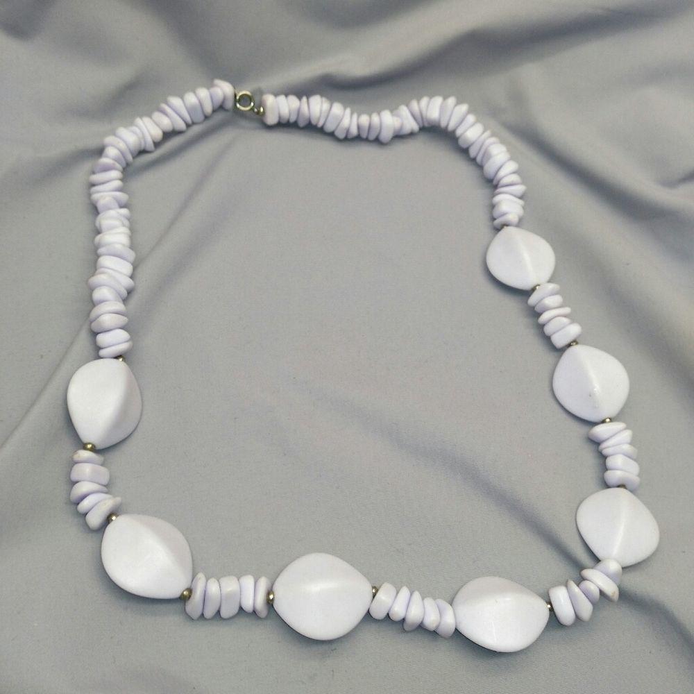 Vintage light violet colored Necklace